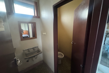 Take Your Business Upstairs! - Photo 3