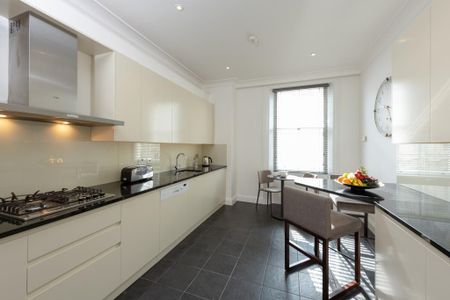 3 bedroom apartment to rent - Photo 4