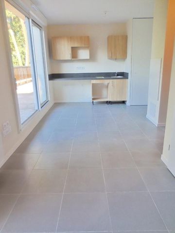 Location Appartement 1 pièce 27m² LE HAILLAN 33185 - Photo 3