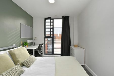 5 bedroom apartment to rent - Photo 4