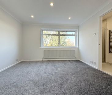 High Ridge, Cuffley - Photo 4