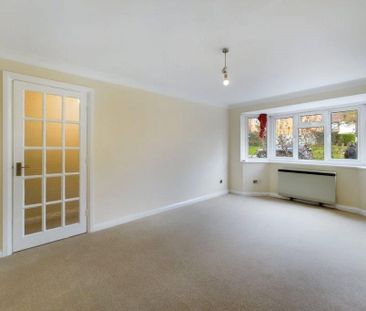 2 bedroom maisonette to rent - Photo 2