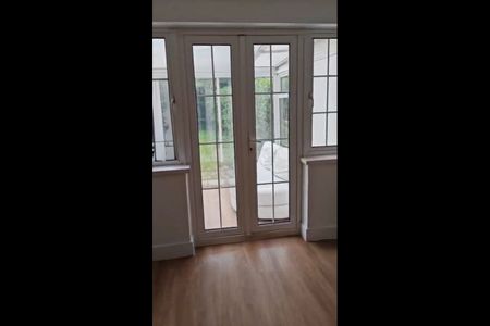 4 Bed Semi-Detached House, Hart Lane, LU2 - Photo 3