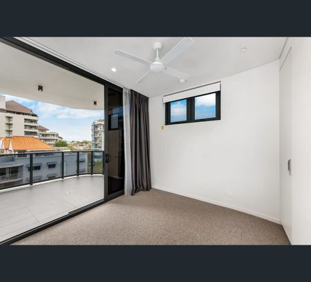 307/232 Wellington Road, Kangaroo Point, Qld 4169 - Photo 3
