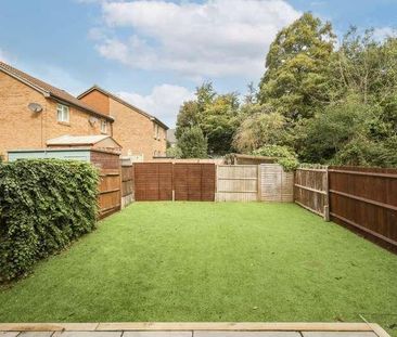 Kingslea, Horsham, RH13 - Photo 5