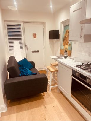 1 Bed Flat, Crathie Road, SE12 - Photo 1