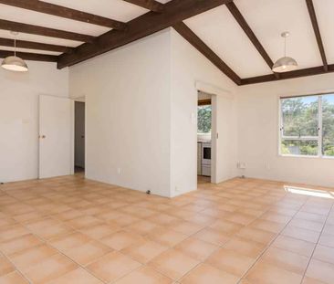 3 Bedroom in Double Westlake Zone! - Photo 3