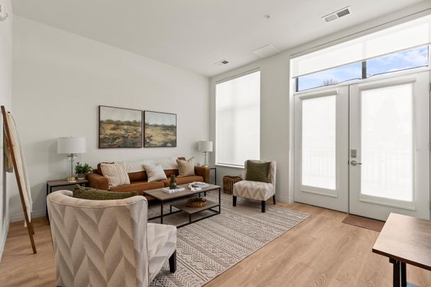 For Lease - 351 Hill Street Unit# 107, London East, Ontario - Photo 1