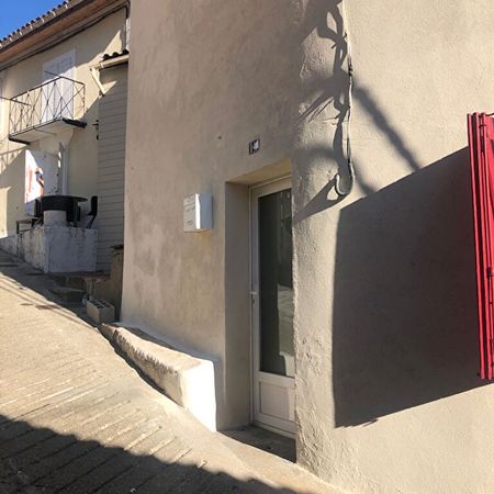 A LOUER - MAISON DE VILLAGE 35 M2 - T1 BIS - Photo 3