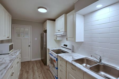 For Lease - 23 Seventh Street, Collingwood, Ontario - Photo 4