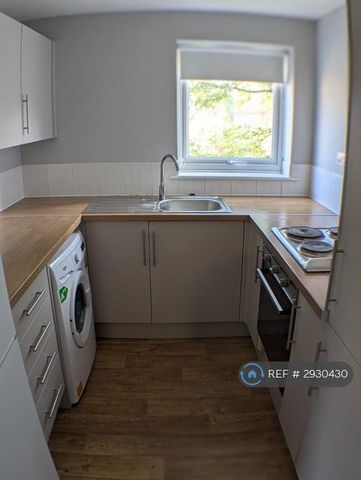 2 bedroom flat to rent - Photo 4