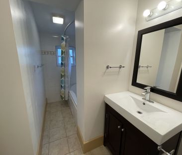 For Lease - 93 Sussex Street, Hamilton, Ontario - Photo 2