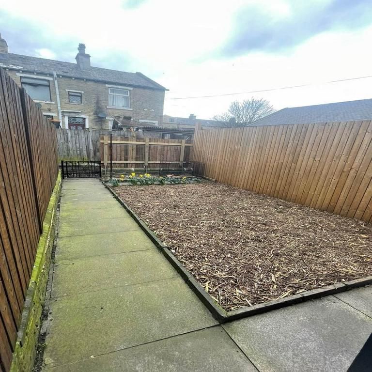 2 bedroom house to rent - Photo 1