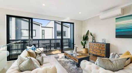 Townhouse 3 bedroom Mangere East - Photo 2