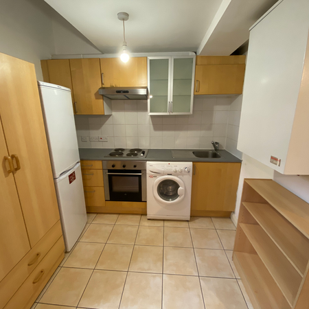 Studio to rent - Photo 3