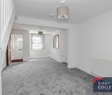 2 bedroom terraced house to rent - Photo 2