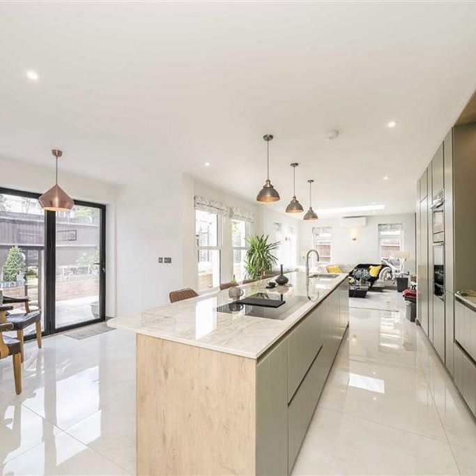 4 bedroom house to rent - Photo 1