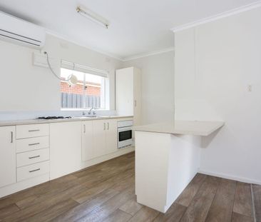 1/4 Beaumont Parade, West Footscray, Vic 3012 - Photo 5