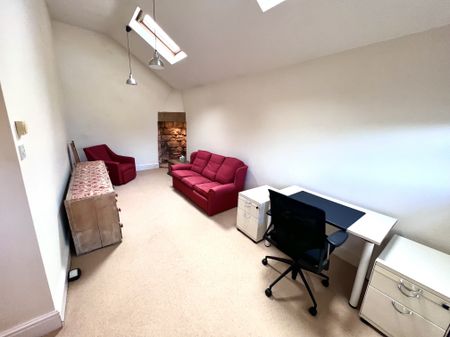 Amber Mill Furniture Cottage - Photo 2