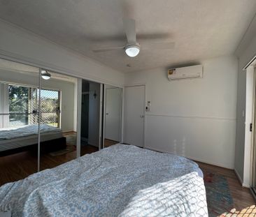 Redcliffe - Photo 2