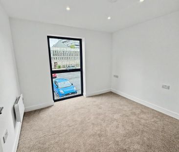 2 bedroom flat to rent - Photo 3