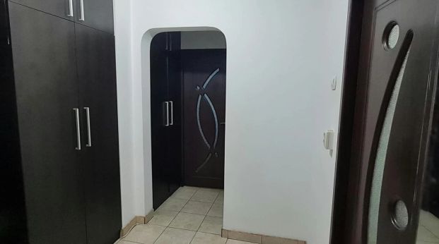 2 camere, decomandat, 52 mp, de inchiriat apartament in zona Podul de Fier, Metropolitan, Cod 163378 - Photo 1