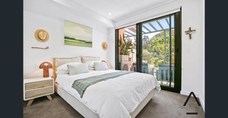 Luxurious Penthouse with Expansive Terrace Overlooking Parkland - Photo 5