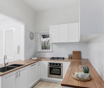 62 Lilydale Grove, Hawthorn East VIC 3123 - House For Rent | Domain - Photo 6