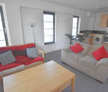 2 bedroom ground floor flat to rent - Photo 3