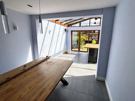 3 Bedroom House To Rent - Photo 4