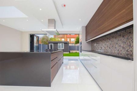 Burnley Road, London, NW10 - Photo 2