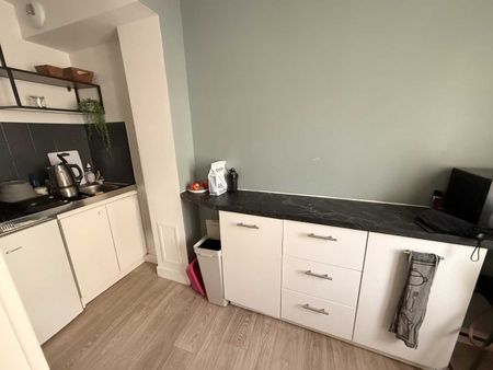 Location Appartement 1 pièce 30m² - Photo 3