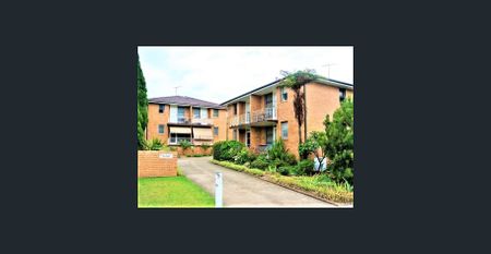 RENOVATED ONE BED IN CONVENIENT LOCATION - Photo 4