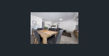 Light and bright family home! - Photo 2