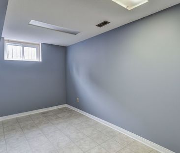 For Lease - 5186 BROMLEY Road, Burlington, Ontario - Photo 2