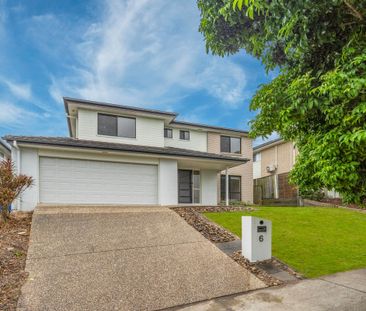 Beautiful Four Bedroom Home on a Large Block - Photo 1