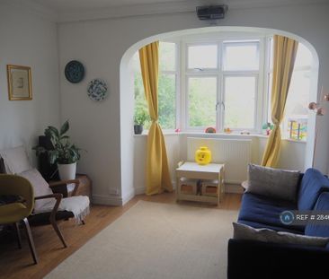 2 bedroom flat to rent - Photo 1