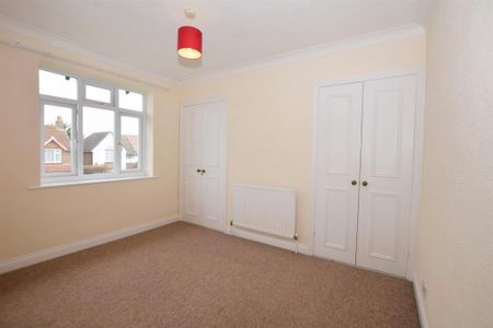 3 bedroom terraced house to rent - Photo 4