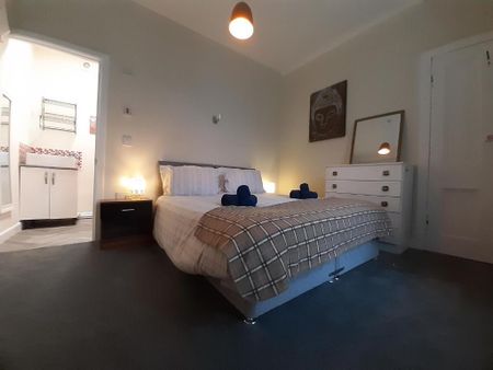 4 bedroom semi-detached house to rent - Photo 2