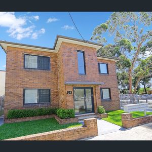 Spacious Studio - Shared bathroom - Photo 2