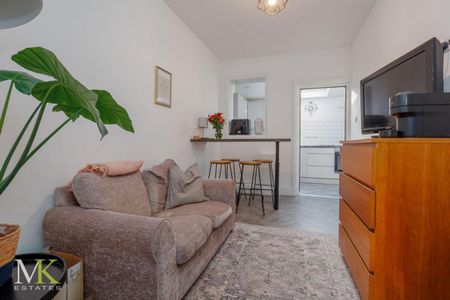 3 bedroom detached house to rent - Photo 3