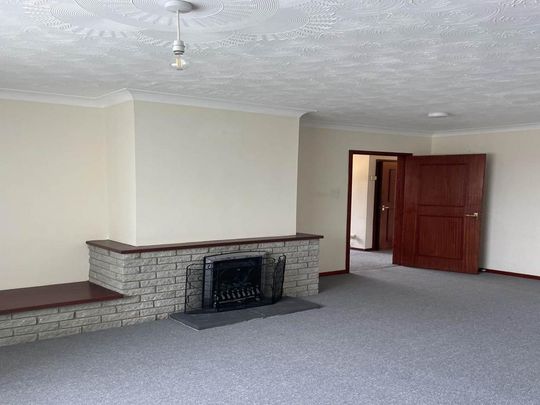 3 bedroom detached bungalow to rent - Photo 1