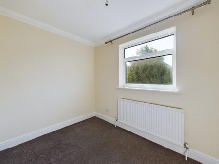 4 bedroom detached house to rent - Photo 4
