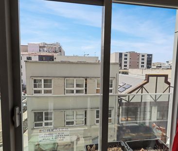 INNER CITY APARTMENT LIVING - Photo 3