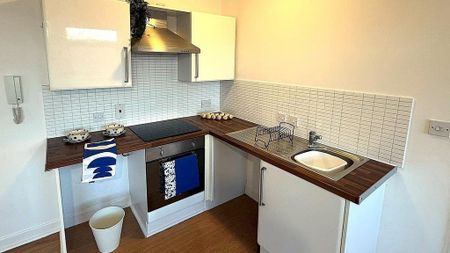 1 bedroom flat to rent - Photo 5