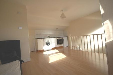 Studio to rent - Photo 5