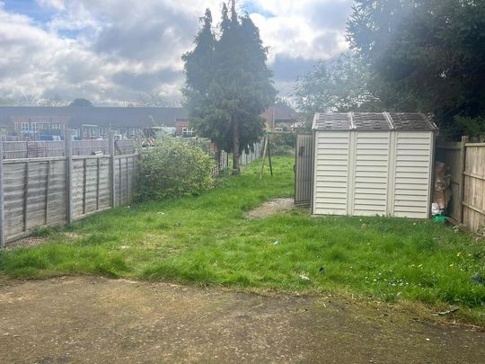 5 bedroom detached house to rent - Photo 1