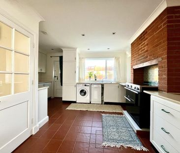 3 bedroom end of terrace house to rent - Photo 6