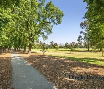 Fully-Furnished One-Bedroom Apartment in Prime South Yarra Location - Photo 3