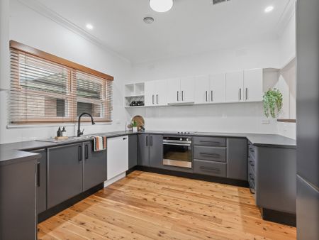 Newly Renovated Home In Sought After East Albury - Photo 2